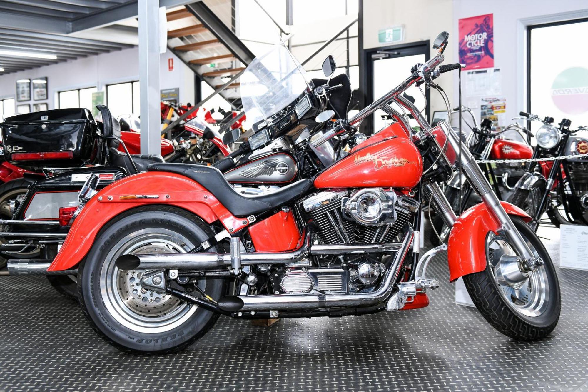 Powerhouse Hotel Tamworth By Rydges Eksteriør bilde 2004 Softail Fat Boy